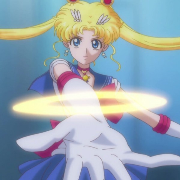 usagi-attack-moon-tiara-boomerang-anime-crystal.jpg