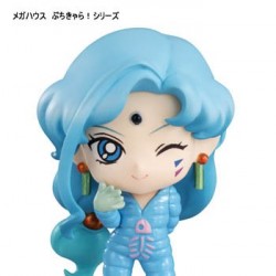 sailormoon-petit-chara-amazon-trio-figures2016fish-eye.jpg