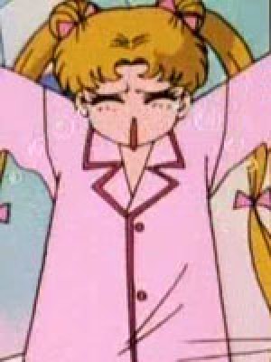 Цукино Усаги в пижаме. Скриншот из 1 серии аниме.