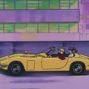 Жёлтая Toyota 2000GT Харуки в аниме