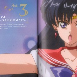 Sailor Moon Crystal Bluray Limited Edition 2 - Booklet  page 003-004.jpg