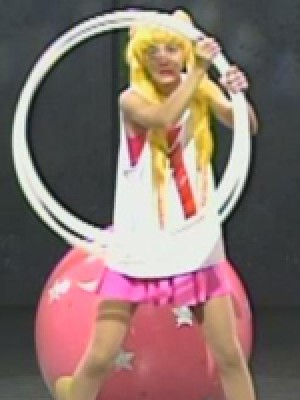 Одежда Цукино Усаги в мюзиклах "Yume Senshi – Ai - Eien ni" и "Yume Senshi – Ai - Eien ni – Kaiteiban – Saturn Fukkatsu Hen"