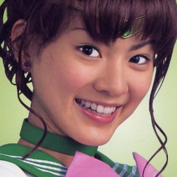 Серёжки-розы Макото